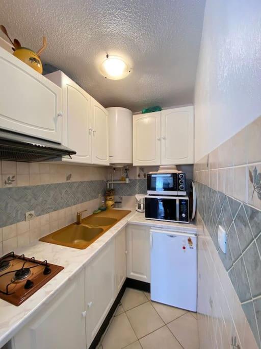 Charmant Studio Costebelle Proche Gare, Terrasse Et Parking Gratuit Apartment Hyeres Exterior photo